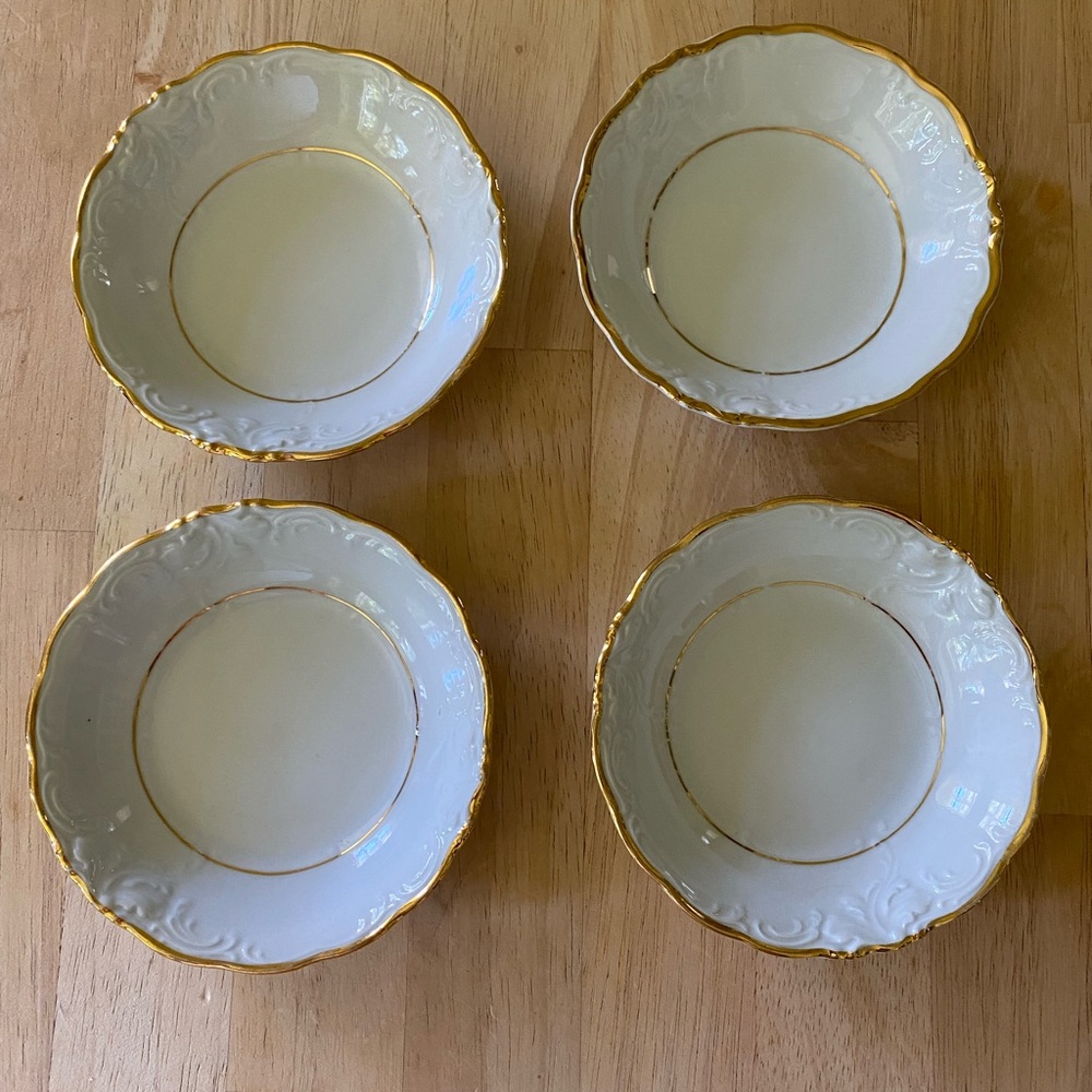 Vintage Walbrzych Glory gold rimmed China dessert/fruit/sauce bowls. Set of 4.